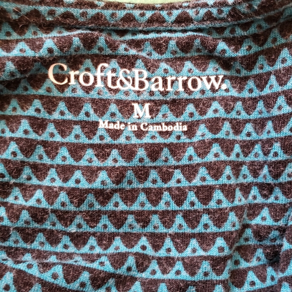 Croft & Barrow Medium Black and Green Pattern Top - Picture 7 of 9
